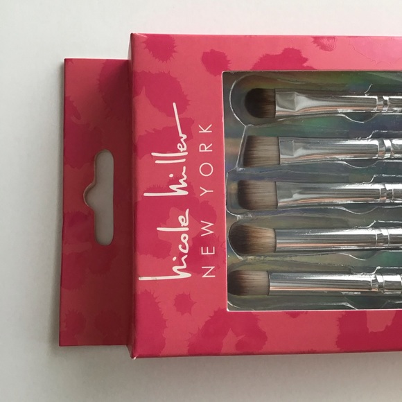 LAST 1! NEW Nicole Miller NY Eyeshadow 5-Brush SET Blend Glam Silver Tone Travel - Picture 3 of 10